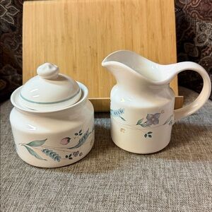 Floral Cream and Sugar Set